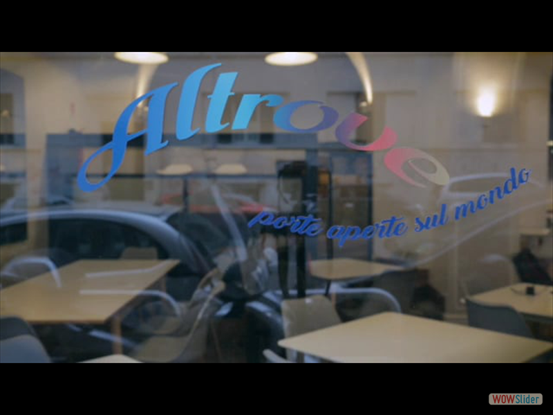 Altrove. Un ristorante con le porte aperte